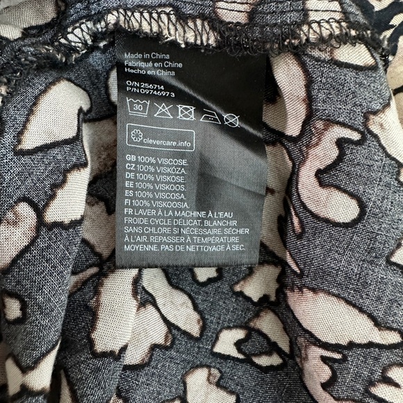 H&M | Leopard Print Short Romper with Pockets | Animal Print Jumpsuit - Picture 6 of 7